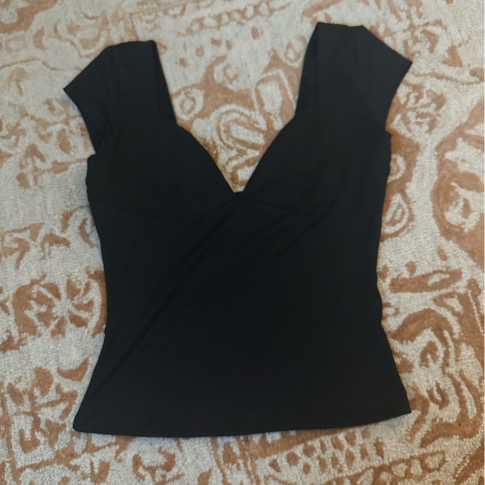Black cap sleeve top